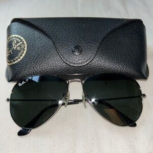 Custom Ray-Ban Polarized Black Aviator Sunglasses with Case